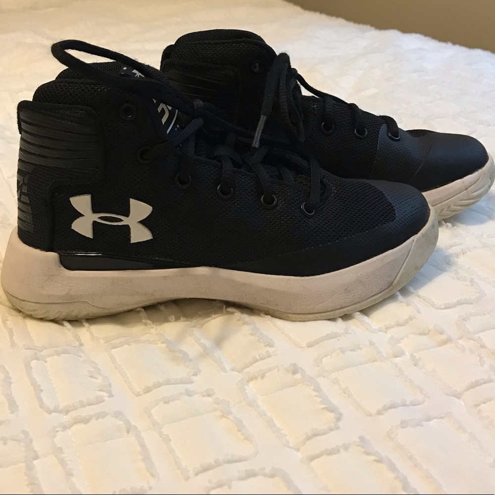 Under Armour high top sneakers, size 12k